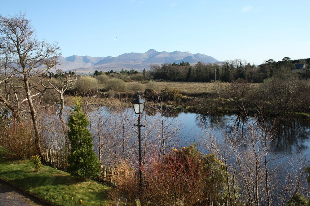 2 Mile Lodge Kenmare Extérieur photo