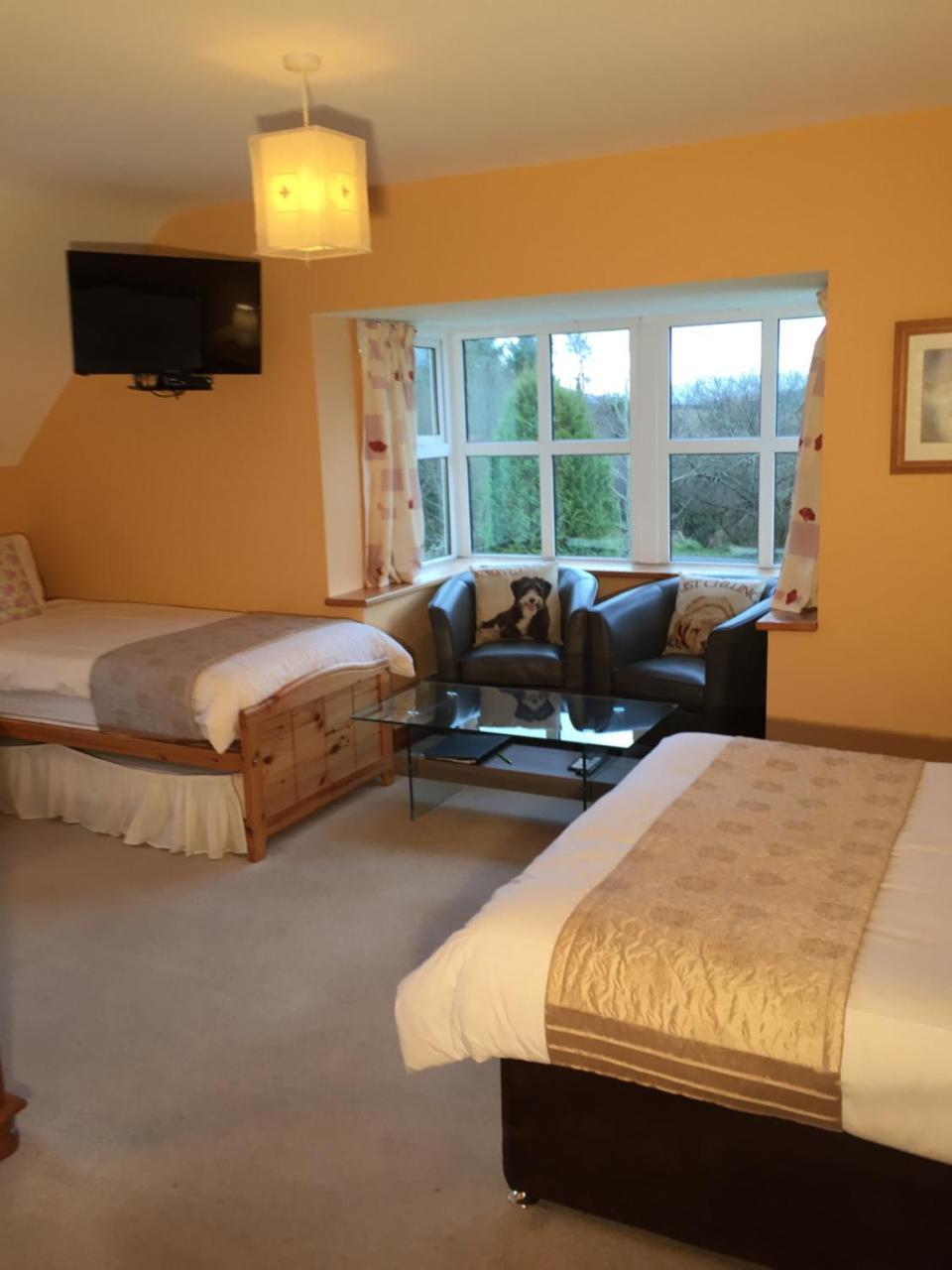 2 Mile Lodge Kenmare Extérieur photo
