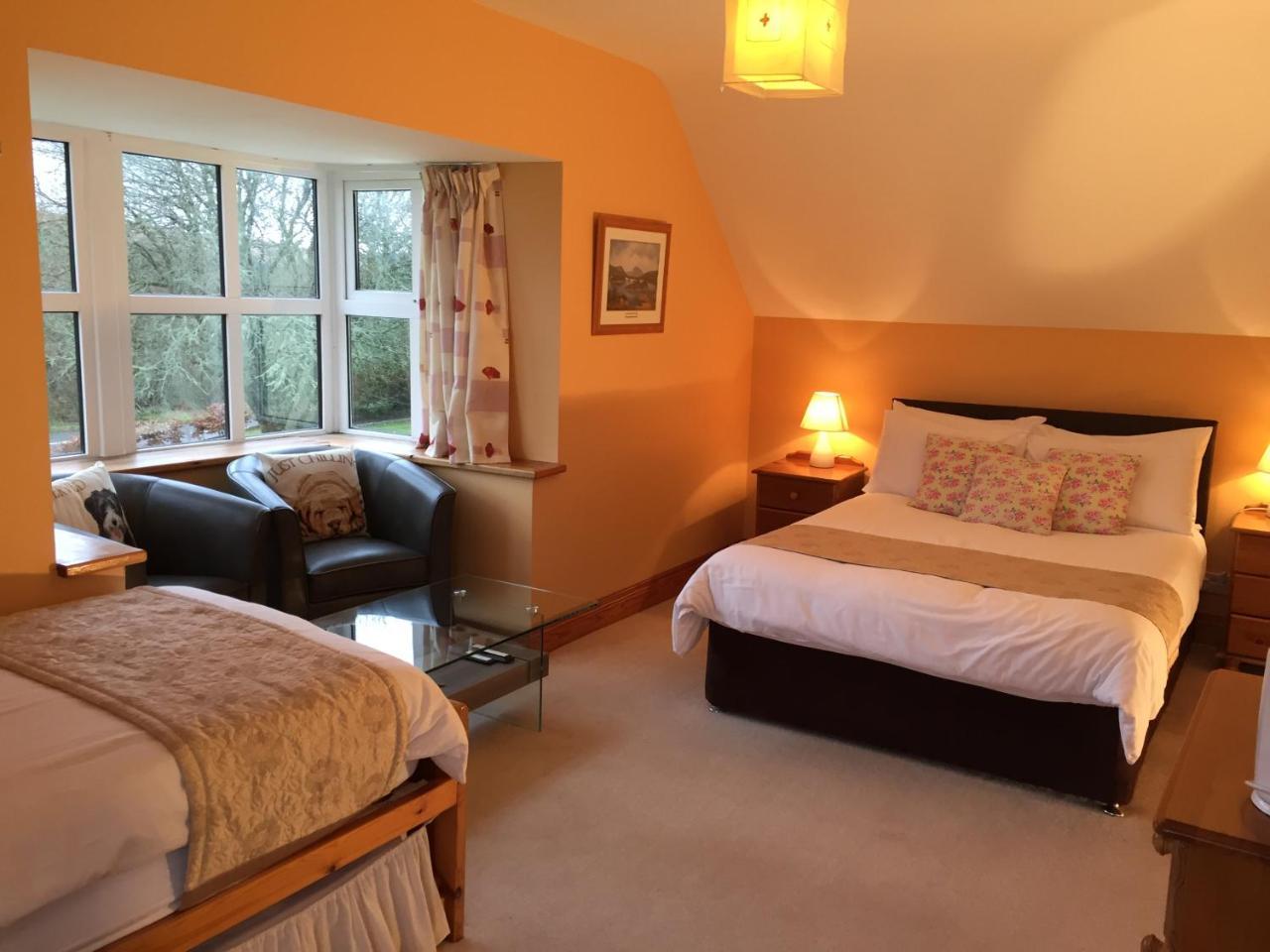 2 Mile Lodge Kenmare Extérieur photo